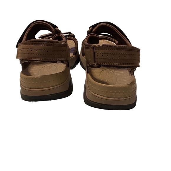 Mens Skechers Relaxed Fit Luxe Foam Tresmen
Garo Brown Vegan‎ Sandals
Size 10 - Picture 5 of 8